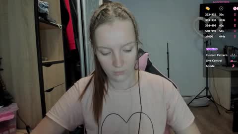 Snapshot of playful_mary chatting on October 12, 9:08 am Masha online show from October 12, 9:08 am