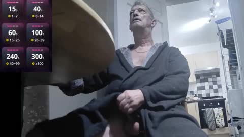 Play Me online show from October 24, 2:30 am