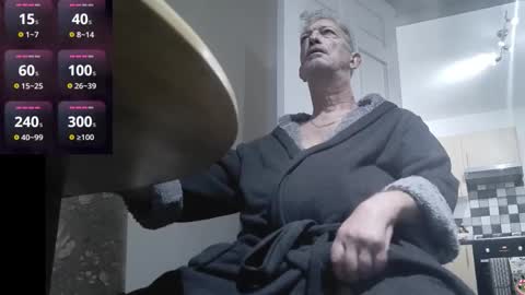 Play Me online show from October 25, 12:51 am