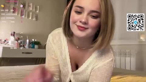 Snapshot of pleasant_fun chatting on October 3, 7:33 pm Pleasant My links are just below online show from October 3, 7:33 pm