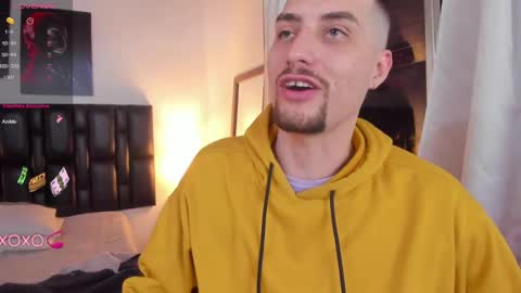 JUAN AND JULI online show from December 20, 10:54 pm