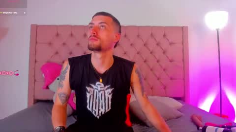 JUAN AND JULI online show from December 29, 11:29 am