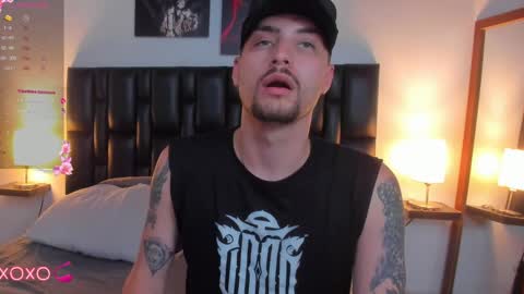 JUAN AND JULI online show from January 8, 10:48 pm