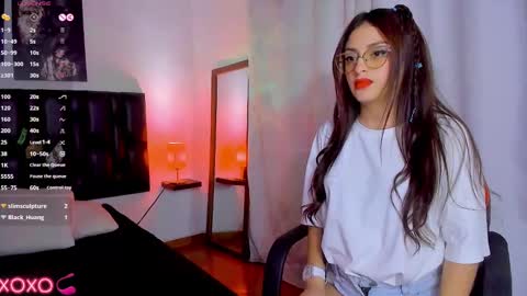 JUAN AND JULI online show from February 12, 9:22 pm