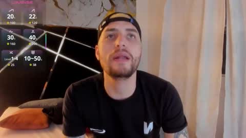 JUAN AND JULI online show from September 26, 9:41 pm