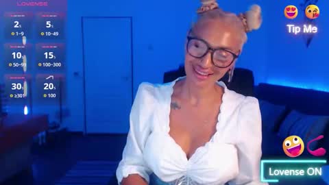 Victoria online show from September 13, 9:03 pm