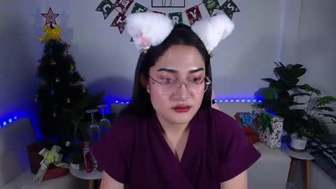 Ploysai online show from December 20, 10:05 am