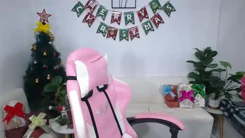 Ploysai online show from December 24, 7:06 am