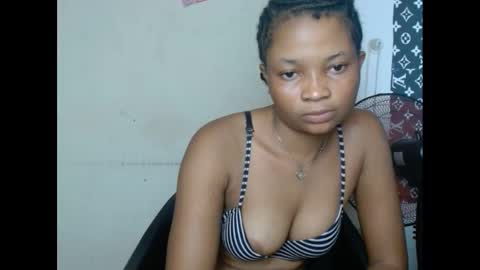 plumnjuicyx online show from February 13, 6:41 am