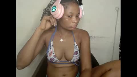 plumnjuicyx online show from March 4, 6:15 am