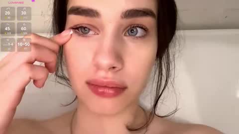 Snapshot of plush_flame_twinkle_meow chatting on November 10, 8:35 am Vasilisa online show from November 10, 8:35 am