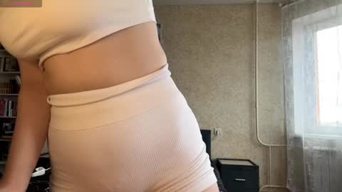 Snapshot of plush_flame_twinkle_meow chatting on December 14, 8:52 am Vasilisa online show from December 14, 8:52 am