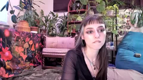 Goddess Pluto online show from February 3, 9:50 pm