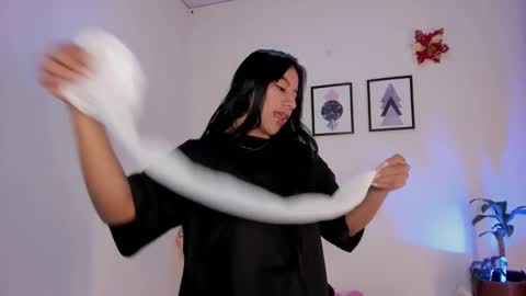 Snapshot of pocahontas_sensual chatting on February 8, 11:55 pm Jasmine online show from February 8, 11:55 pm