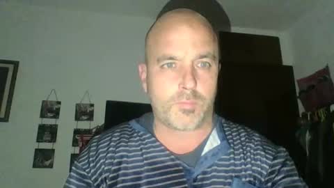 Snapshot of pocoyotop chatting on January 1, 10:46 pm pocoyotop online show from January 1, 10:46 pm