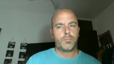 Snapshot of pocoyotop chatting on March 3, 9:33 am pocoyotop online show from March 3, 9:33 am