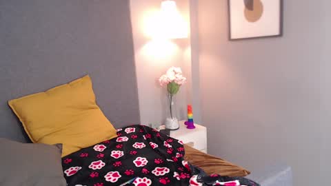 Snapshot of poison__luna chatting on January 8, 7:45 pm Luna online show from January 8, 7:45 pm