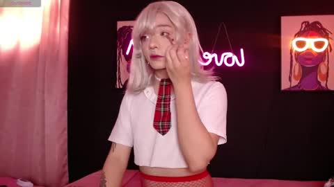 Snapshot of poison__luna chatting on November 6, 5:03 pm Luna online show from November 6, 5:03 pm