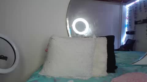 poison_doll2 online show from September 10, 2:17 pm