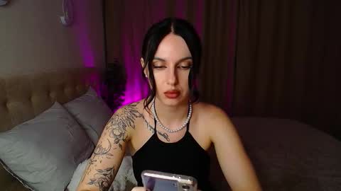 poison_inyour_mind online show from October 22, 4:18 pm