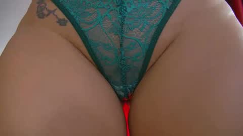 poison_milf_ online show from November 13, 5:06 am