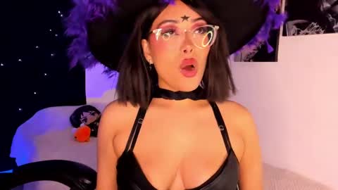 Willow                      Hours 12pm to 630pm Colombian time FRIDAY AND SUNDAY FREE DAYS online show from January 26, 5:23 pm