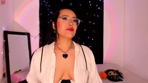 Willow                      Hours 12pm to 630pm Colombian time FRIDAY AND SUNDAY FREE DAYS online show from January 27, 8:28 pm