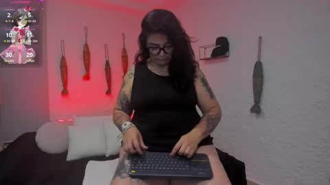 poisson_ivy_ online show from January 17, 4:17 am