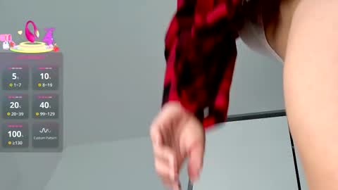 Snapshot of pokemon7ik chatting on November 20, 9:53 am Karolina online show from November 20, 9:53 am