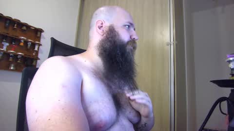 Snapshot of polar_bear91 chatting on January 18, 1:52 am Bear online show from January 18, 1:52 am