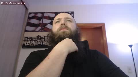 Snapshot of polar_bear91 chatting on October 18, 4:48 am Bear online show from October 18, 4:48 am