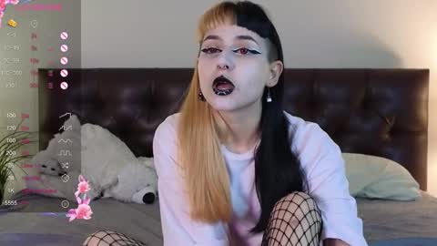 Candytrain online show from December 1, 10:42 am