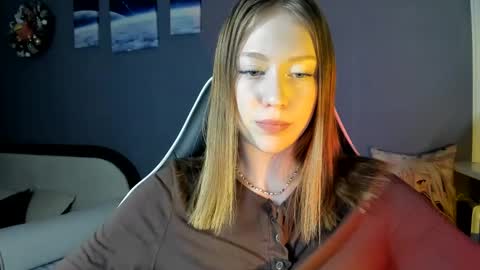 Snapshot of polihoney chatting on February 13, 6:27 pm Polina online show from February 13, 6:27 pm