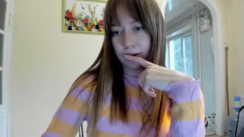 Snapshot of polihoney chatting on October 24, 1:51 pm Polina online show from October 24, 1:51 pm