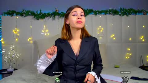 Polly online show from December 17, 9:38 pm