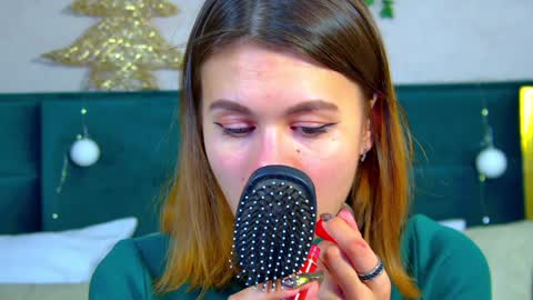 Polly online show from December 26, 3:38 am