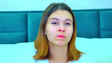 Polly online show from January 13, 6:27 pm