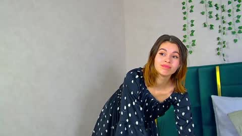 Polly online show from January 24, 11:45 pm