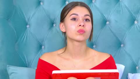 Polly online show from January 29, 2:19 am