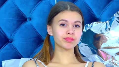 Polly online show from February 16, 1:03 am