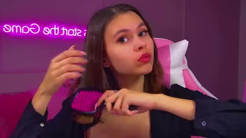 Polly online show from October 10, 6:18 pm