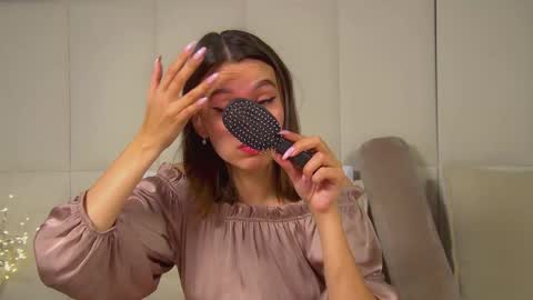 Polly online show from October 13, 6:52 pm