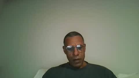 Snapshot of poolguy2496 chatting on December 15, 3:11 am poolguy2496 online show from December 15, 3:11 am