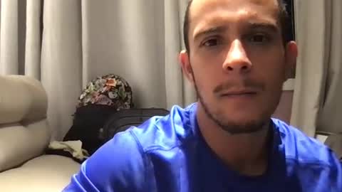 Snapshot of poormanbr chatting on December 3, 1:35 am poormanbr online show from December 3, 1:35 am