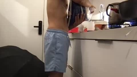 Snapshot of poormanbr chatting on December 13, 10:59 pm poormanbr online show from December 13, 10:59 pm