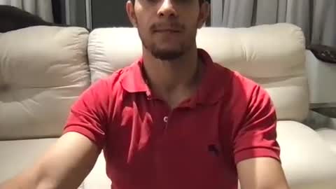 Snapshot of poormanbr chatting on December 18, 1:44 am poormanbr online show from December 18, 1:44 am