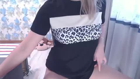 Snapshot of popkornmolli chatting on January 23, 9:50 am popkornmolli online show from January 23, 9:50 am