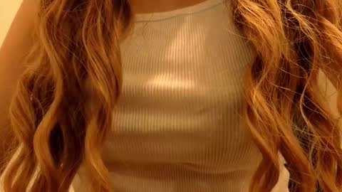 Snapshot of poppybloopy chatting on September 13, 6:18 pm April online show from September 13, 6:18 pm