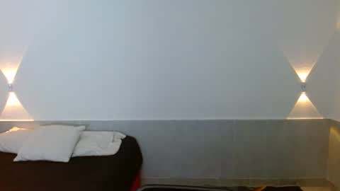 Snapshot of porcelainlux chatting on November 16, 3:45 am porcelainlux online show from November 16, 3:45 am