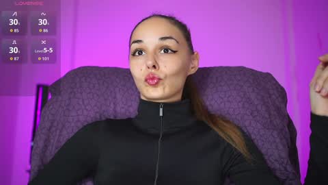    online show from November 16, 10:15 pm